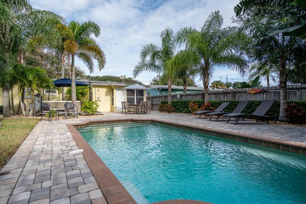 Turtles Nest Pool Home ~ Hot Tub ~ Walking Distance To The Beach - 821 E. 11Th New Smyrna Beach Eksteriør billede