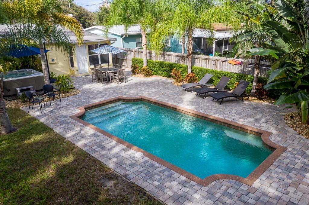 Turtles Nest Pool Home ~ Hot Tub ~ Walking Distance To The Beach - 821 E. 11Th New Smyrna Beach Eksteriør billede